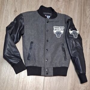 Chicago Bulls NBA Varsity Y2K Jacket Boys/ Girls size 8 Wool Faux Leather